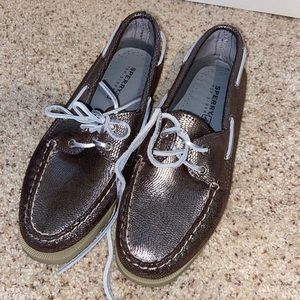 sperry topsiders, simple “snakeskin” design